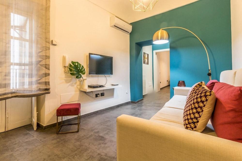 Baroque Apartments - Sirhouse 1