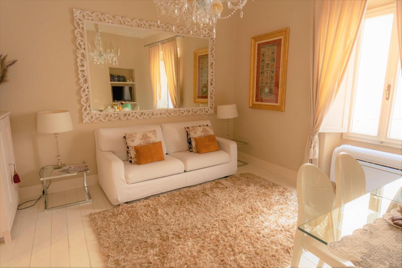 White Florence Suite