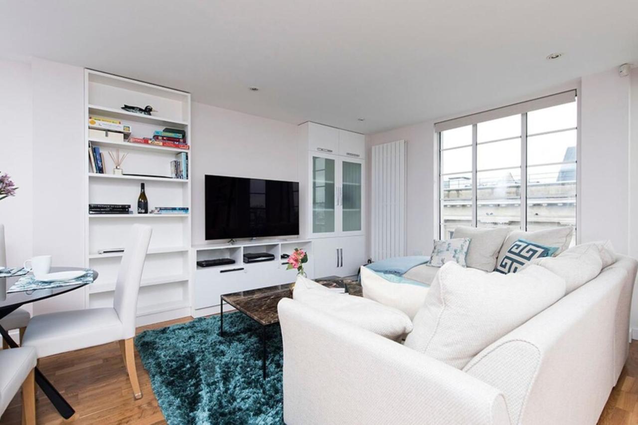 Luxury And Modern Bayswater Apartment 1