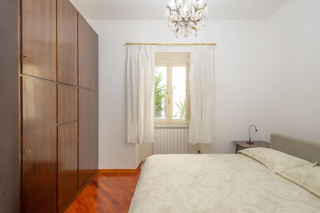 Liberty Veranda W/ Pvt Parking & Garden. Tram Stop 1