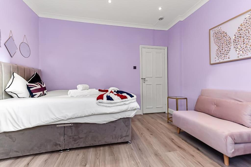 Amazing 2 Bedroom Flat in London 1