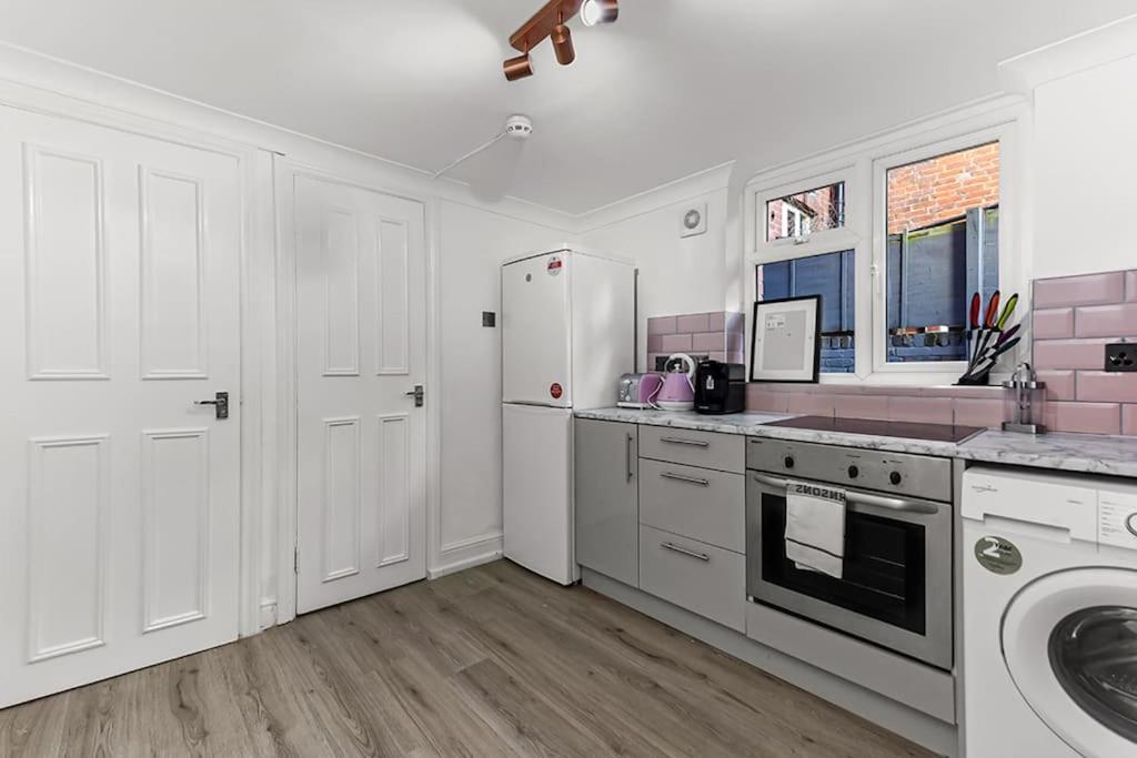 Amazing 2 Bedroom Flat in London
