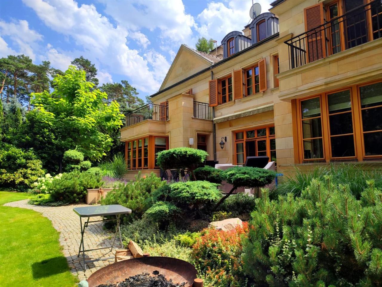 Stately Home in Magdalenka Warsaw