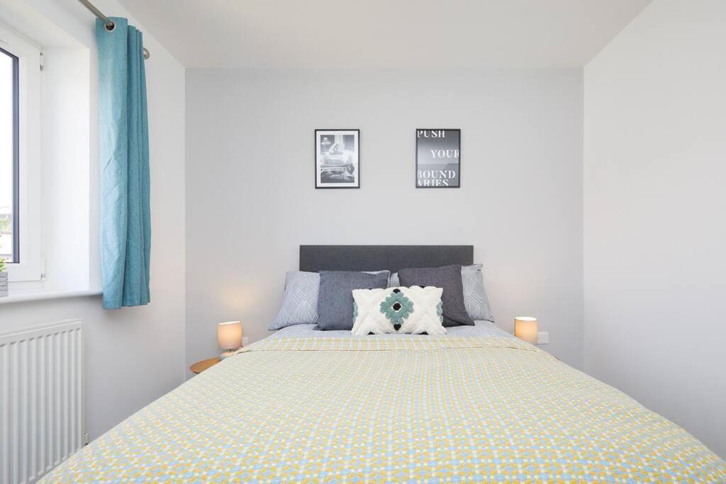 Fabulous 3 Bed Nw London Apartment with Private Garden (Adults Only) 1