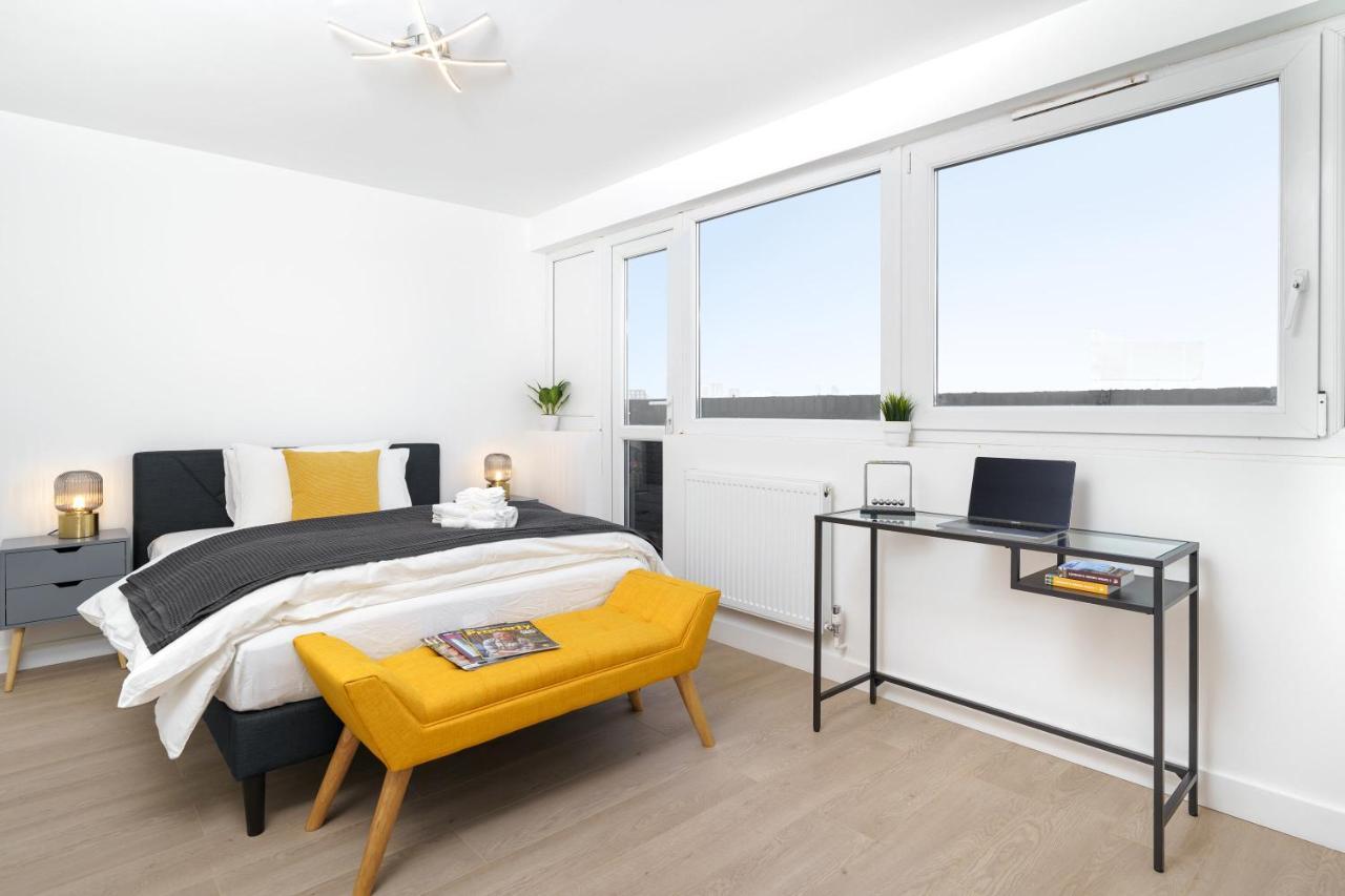 Stunning Duplex Near Canary Wharf & O2 & City Views