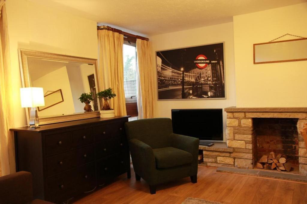 3 Bedroom Flat in Maida Vale 1