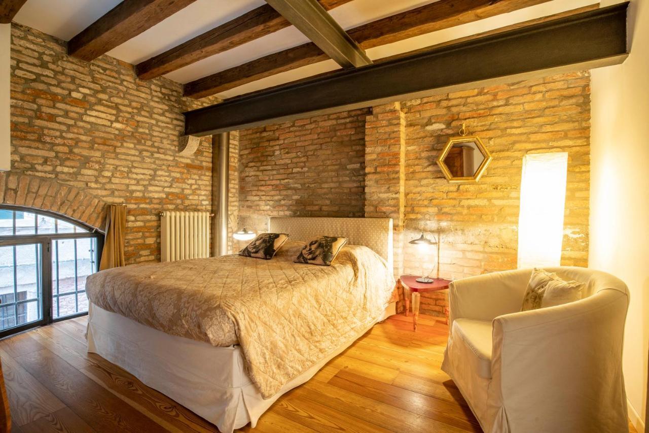 Venetian Loft
