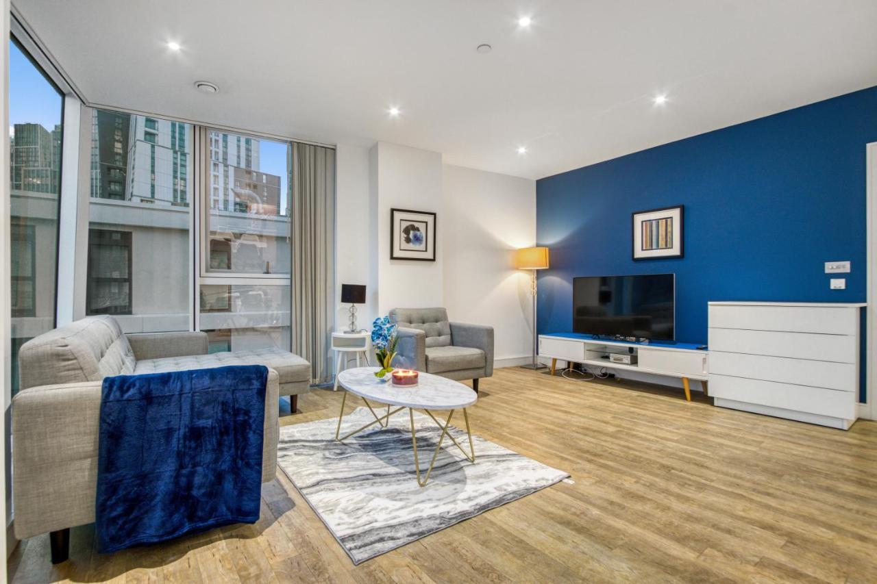 Contemporary And Stylish 2 Bed in Nine Elms 2