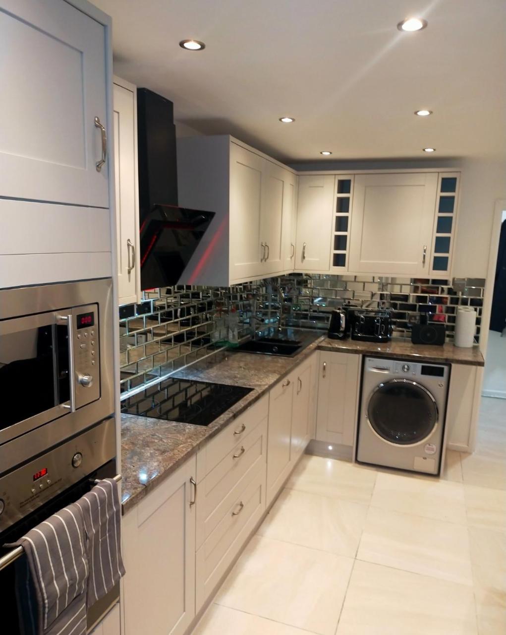 Impeccable 2-Bed House 2