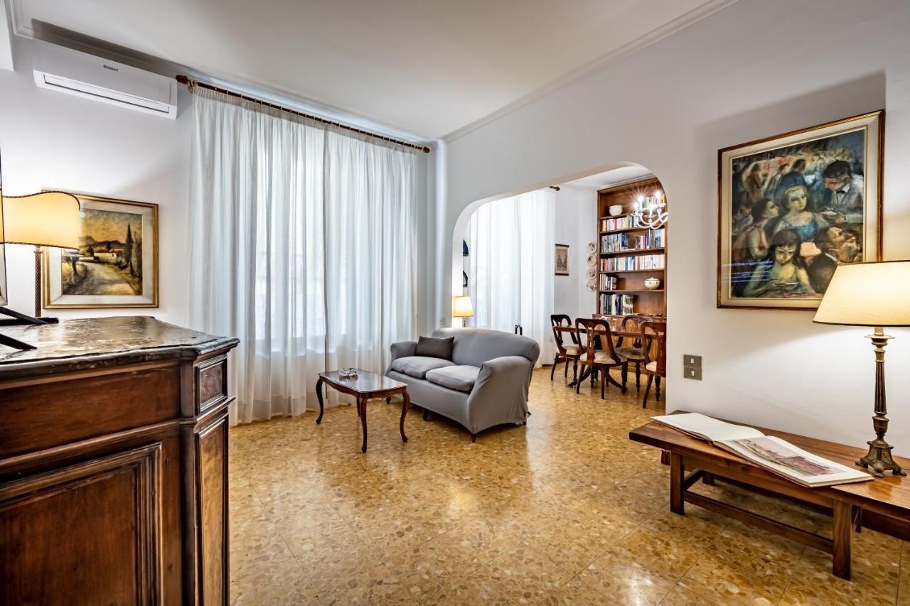 Yid Leopolda Apt Few Minutes From Central Station 2