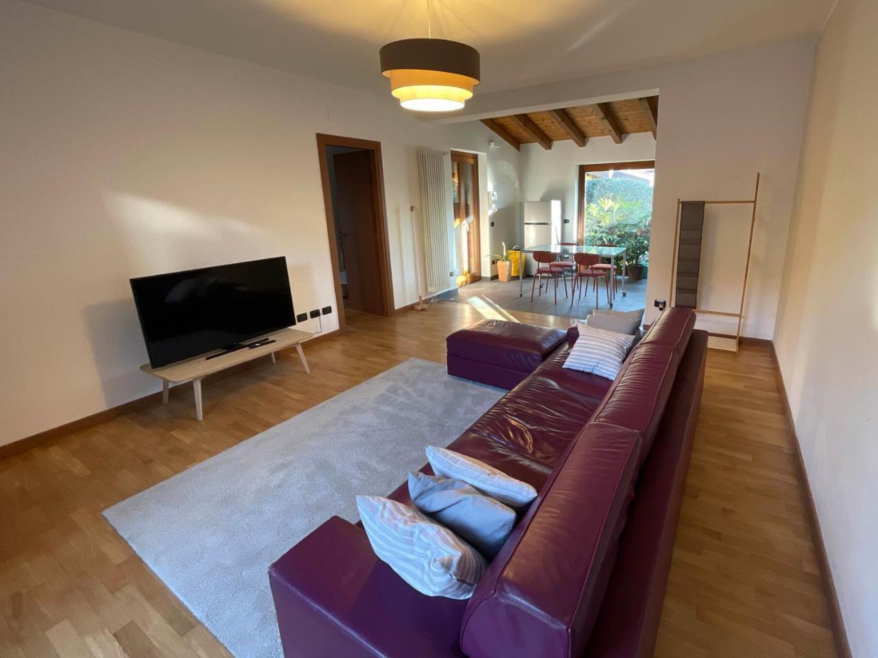 Kikka's Gem - Spacious Apartment 20km From Milan