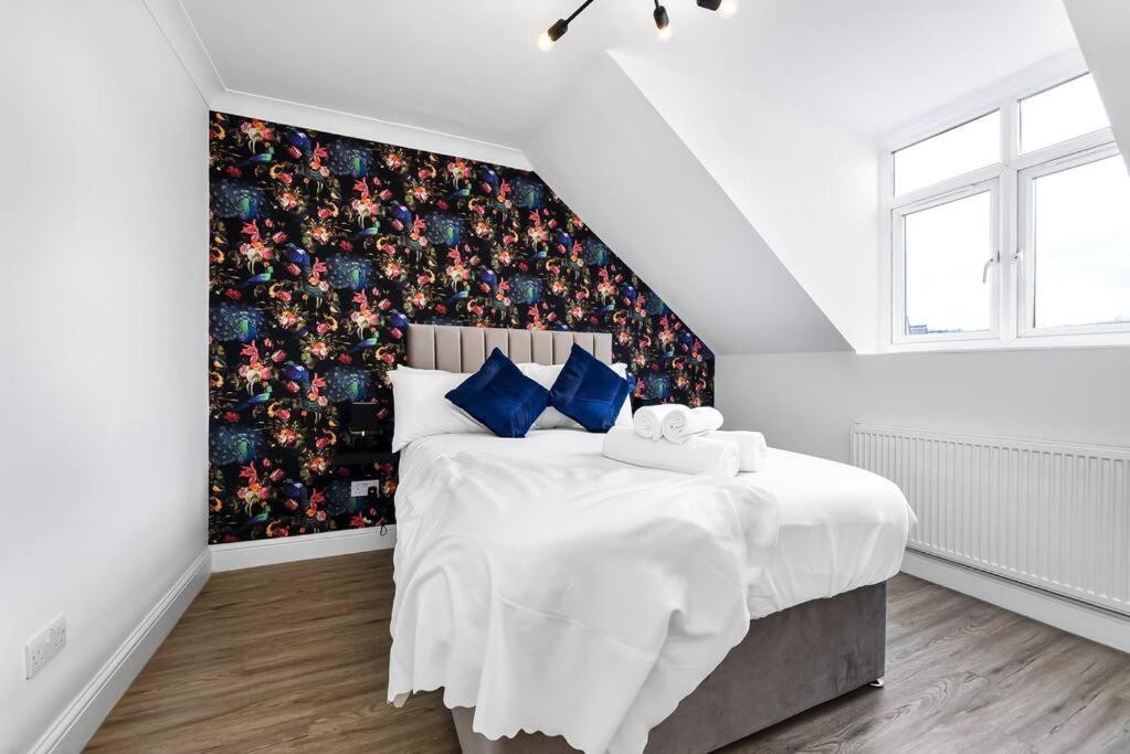 Awesome Loft Flat - Seconds To London’S Best Park! 2