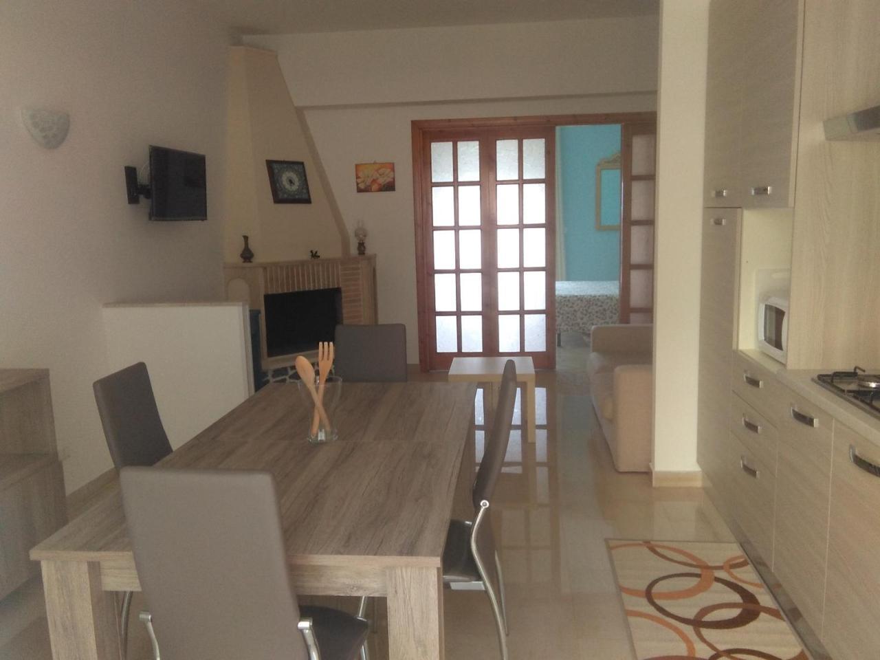 Holiday Rentals Taormina 2