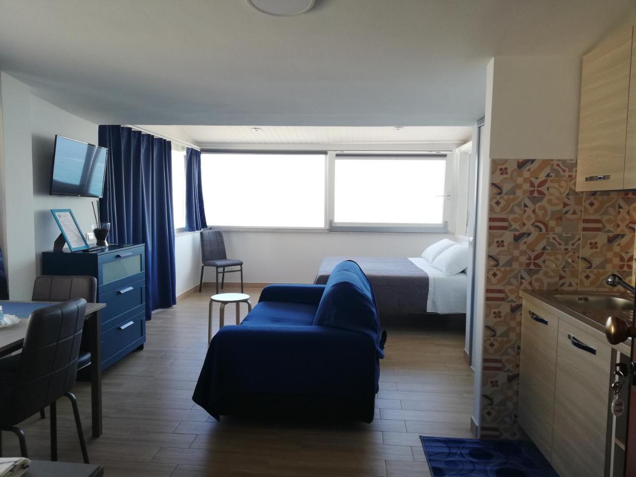 Holiday Rentals Taormina 1