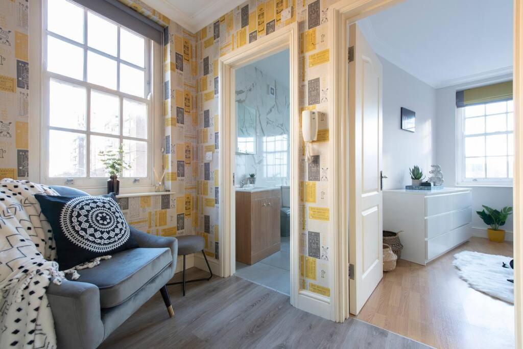 Welcoming And Radiant - One Bedroom Apartment in the Heart of South 1