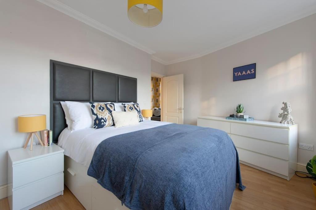 Welcoming And Radiant - One Bedroom Apartment in the Heart of South