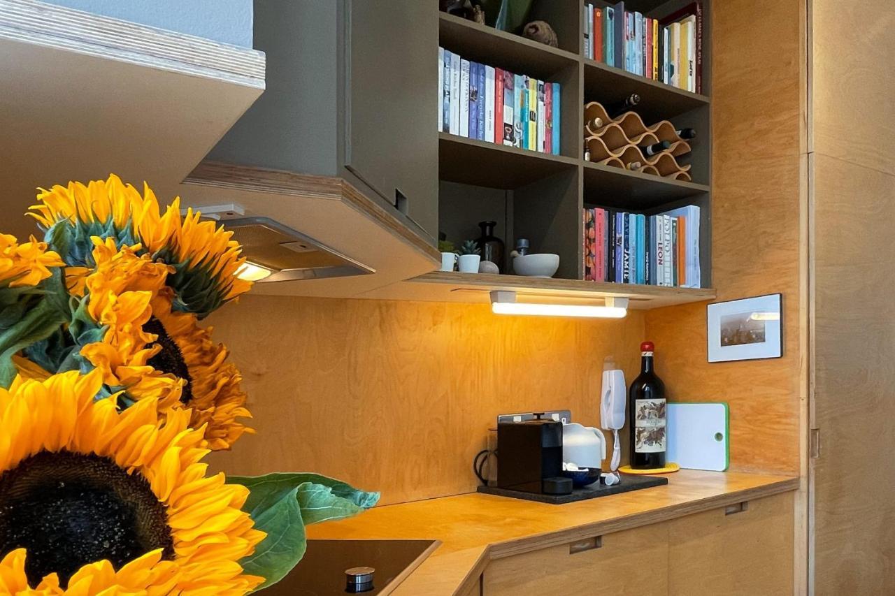 Quirky And Modern Clerkenwell Apartment 2