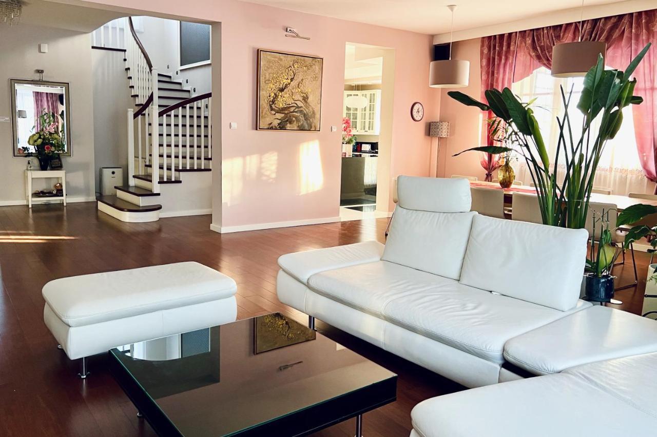 Luxury Villa - Jessapart Walendia