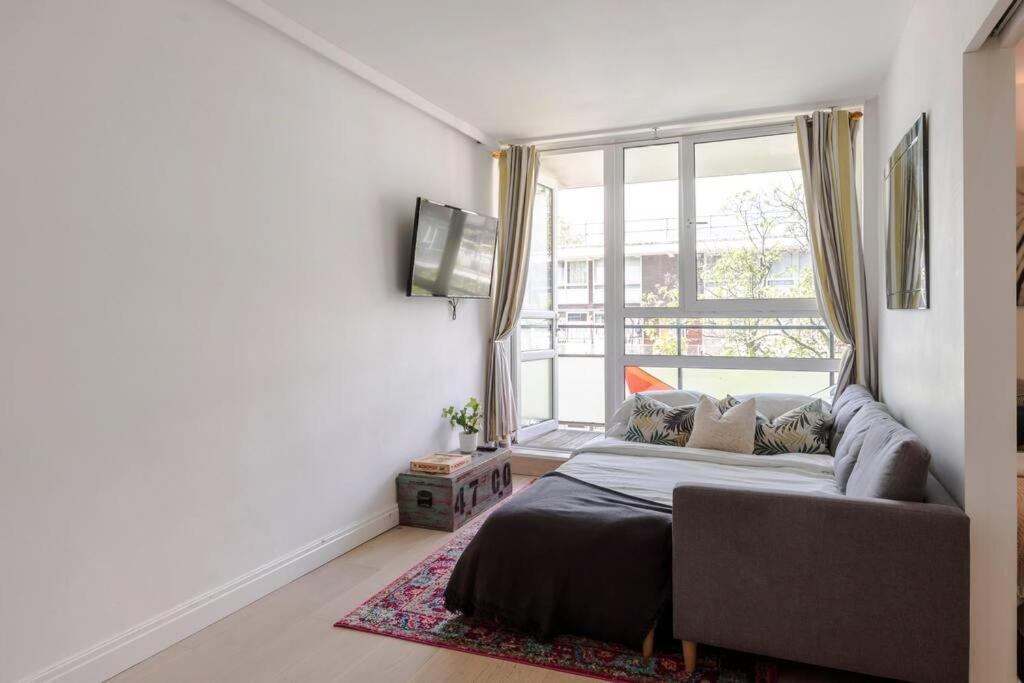 The Clarence, Central London Apartment W/ Wifi 1