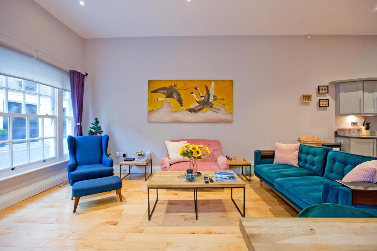 3 Bedroom Modern Mews House 1