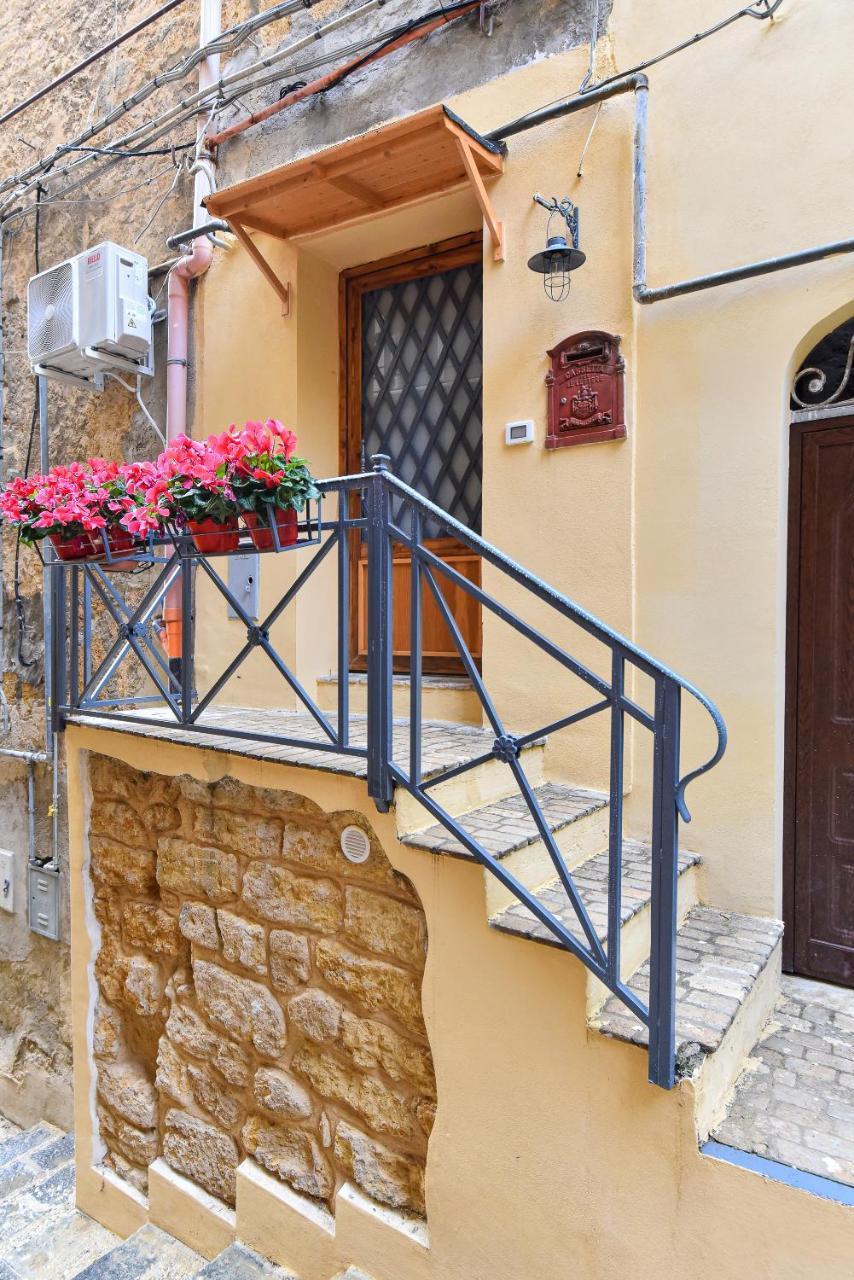 Home Holiday Casanica