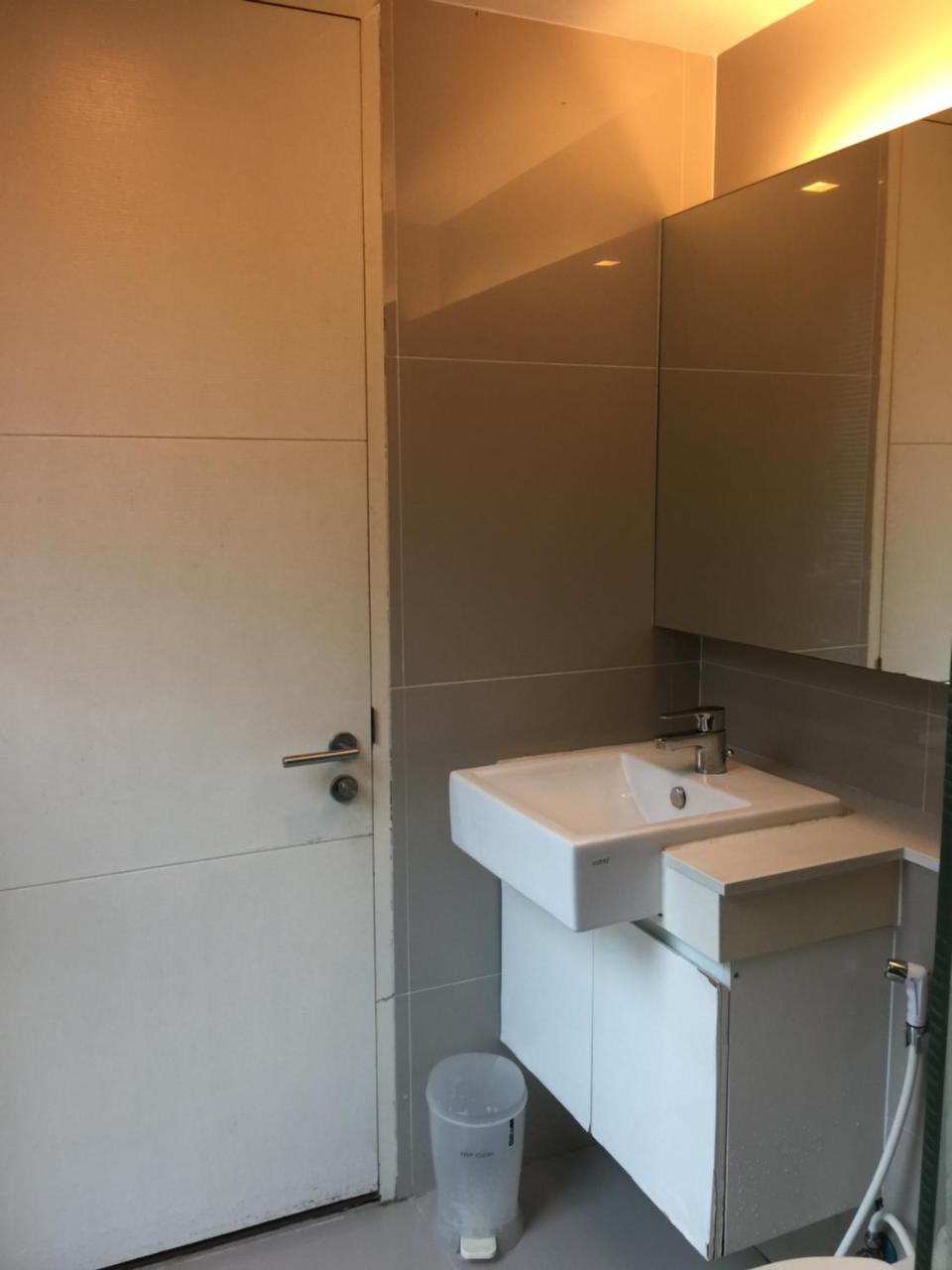 Livat5r1042 2