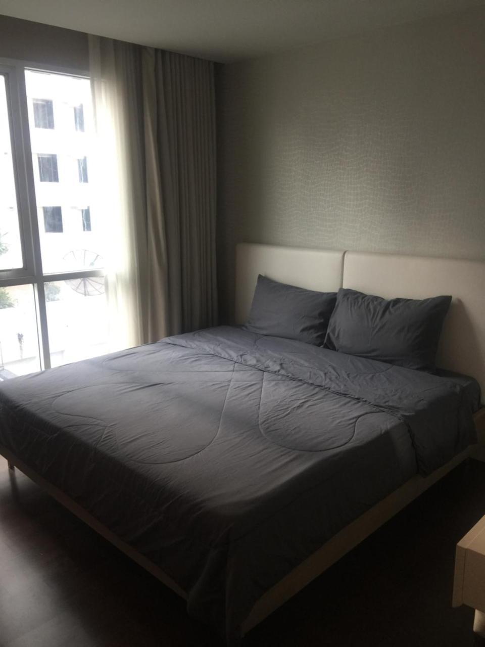 Livat5r1042 1