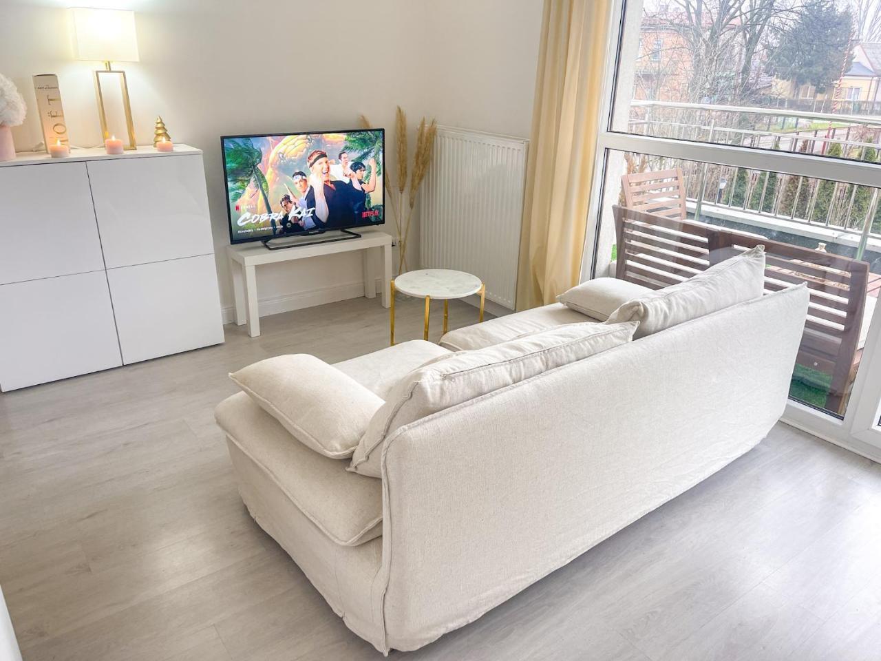 Piekny 2 Pok. Apartament Z Tarasem. Samodzielne Zameldowanie.