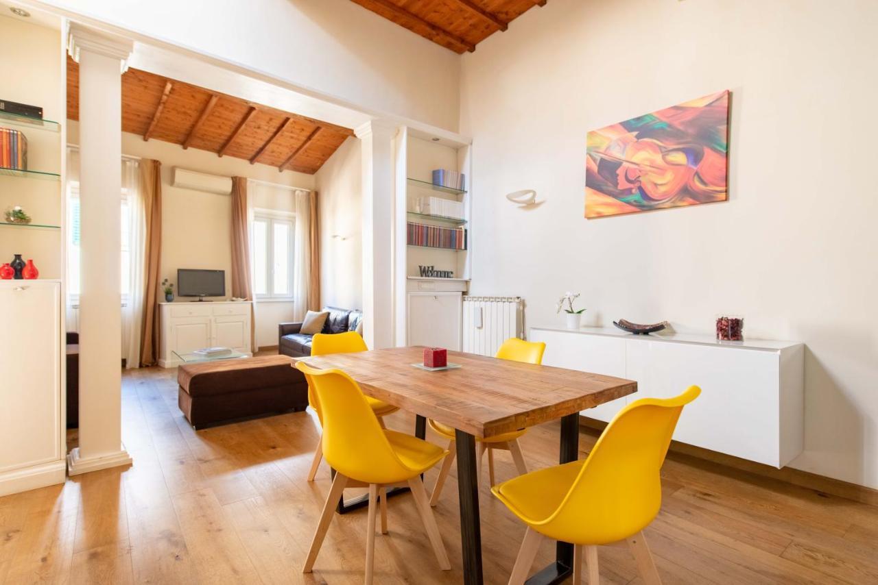 Modern, Bright Near Boboli Gardens & Santo Spirito - Homeunity
