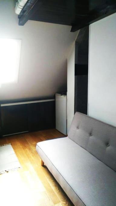 Studette Tout Equipee Pour 1 Pers- 8 Eme Arr Paris (Adults Only)