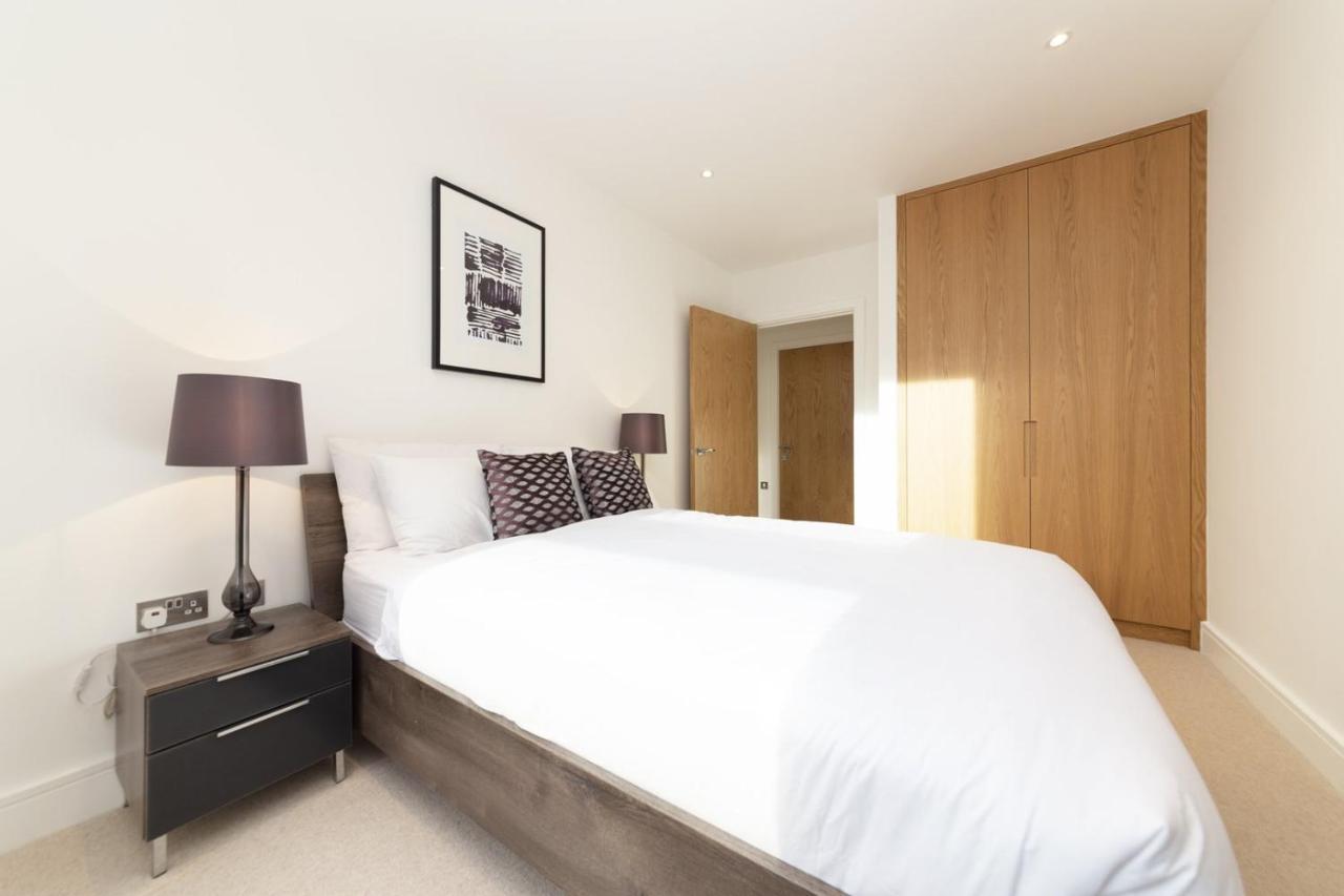 Stylish Family Sized 2 Bedroom Apartment 1