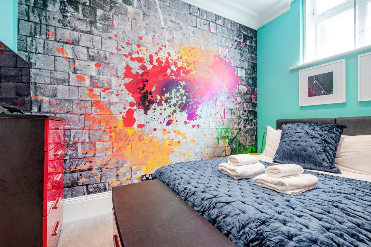 Stunning Home Near Earl's Court by Underthedoormat 2