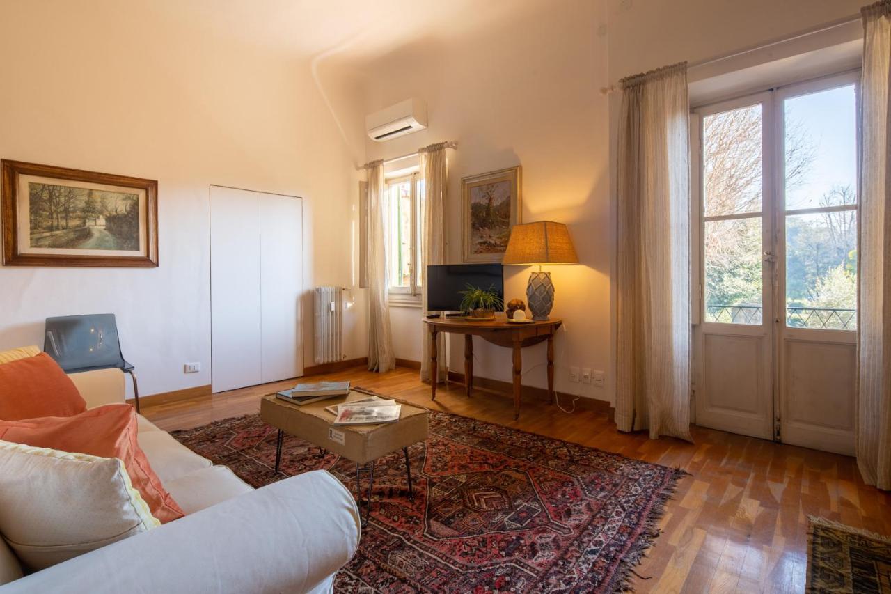 Capponi Palace 1