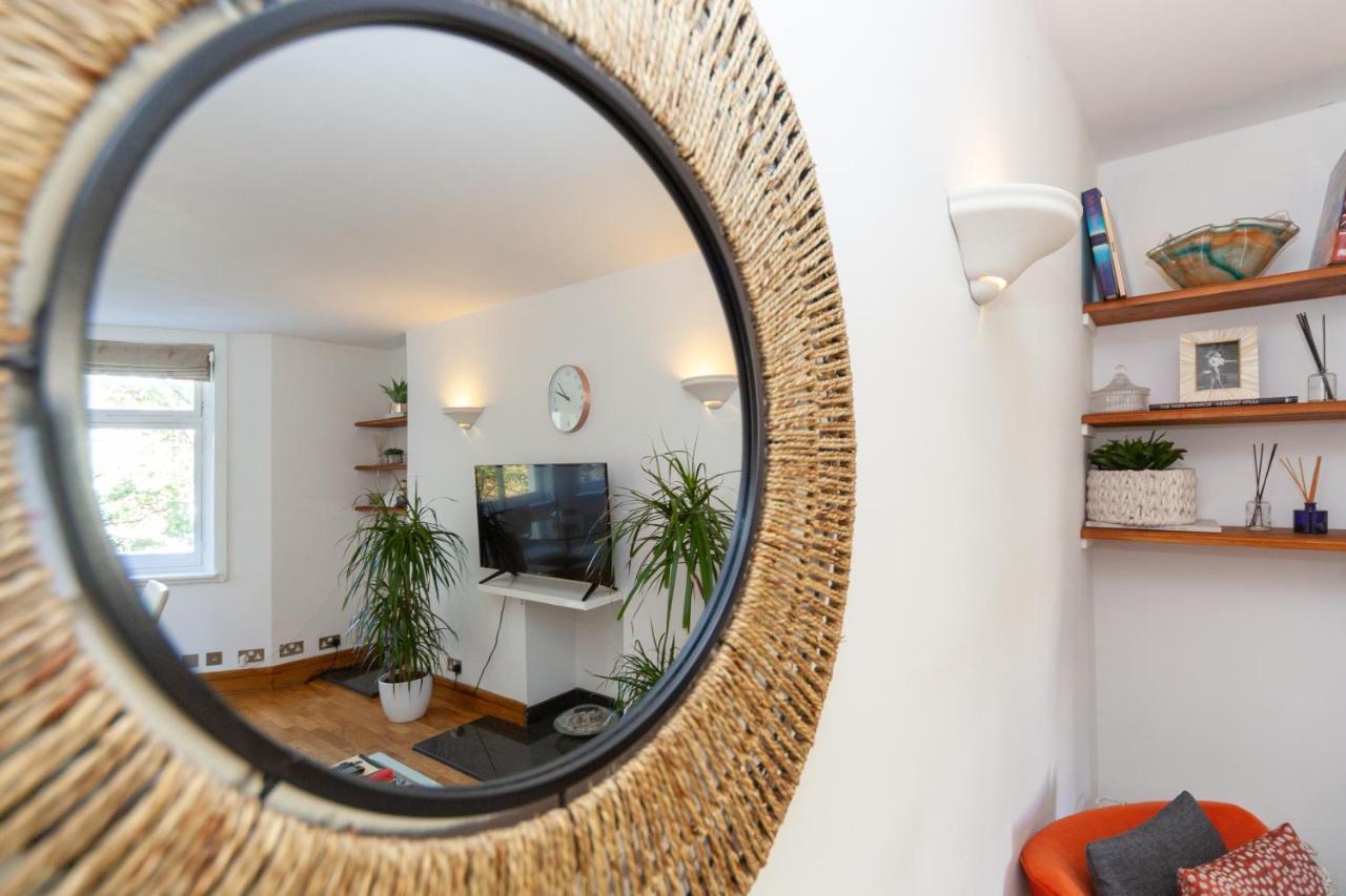 Luxurious 1br Knightsbridge Near Harrods- 8 Mins Walk 2