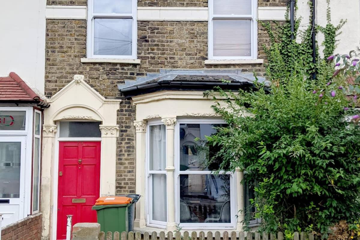 Lovely 2 Bed Gem in Plaistow W/ Office & Treadmill
