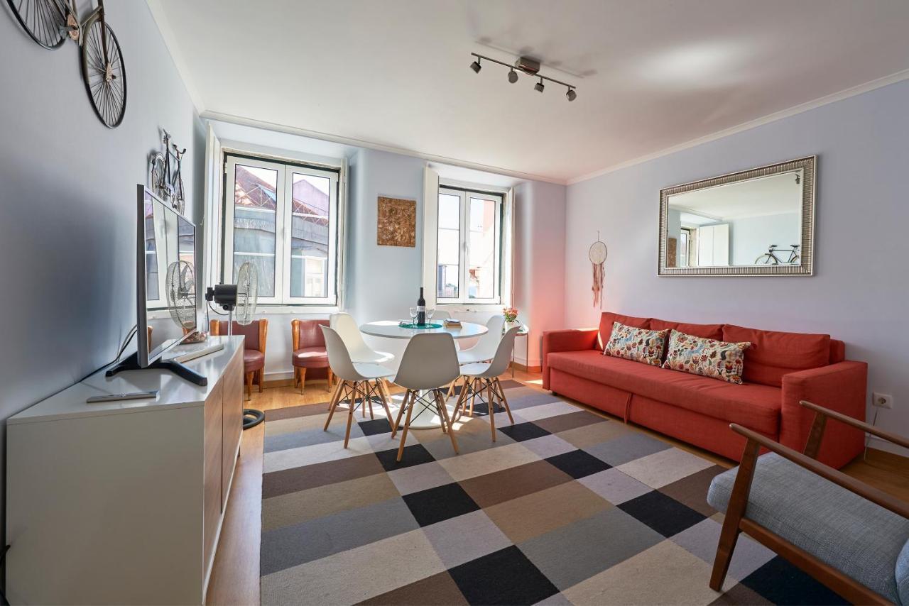 Aesthetic Riverview Apartment in Historical Lisbon 1
