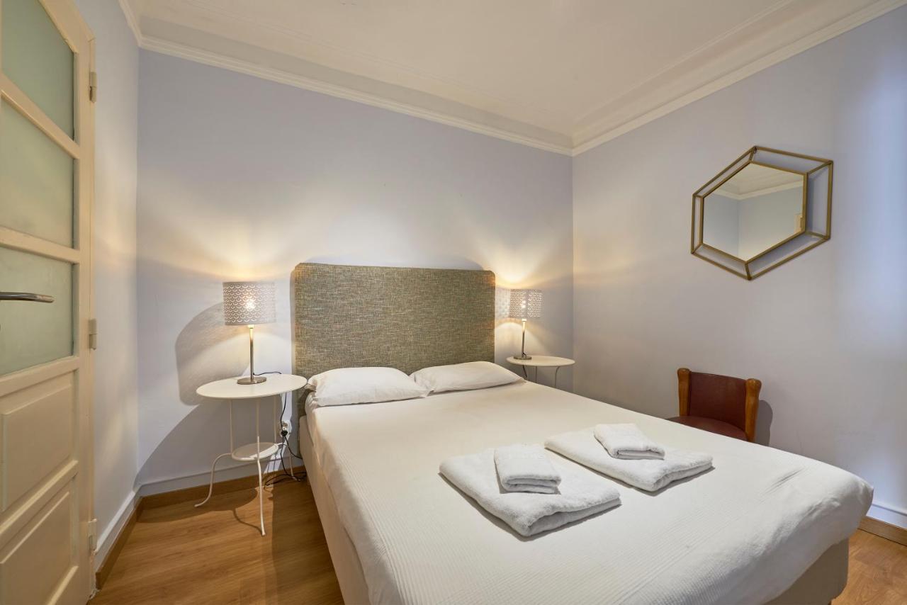 Aesthetic Riverview Apartment in Historical Lisbon 2