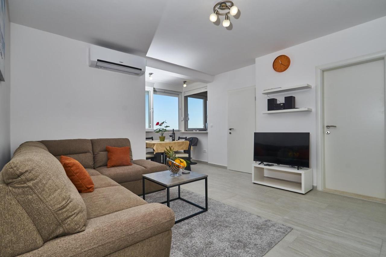 Apartment Rajmonda