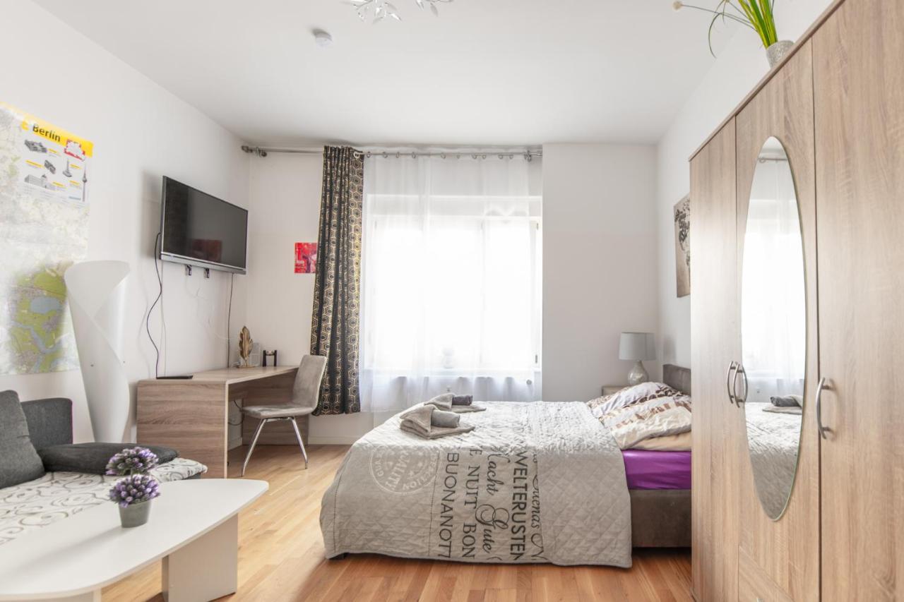 A Stylish Apartment in the Center of True Berlin