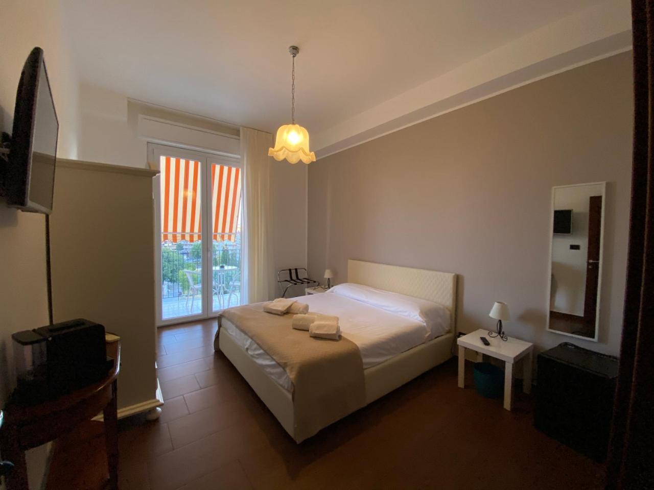 Panoramic Rooms