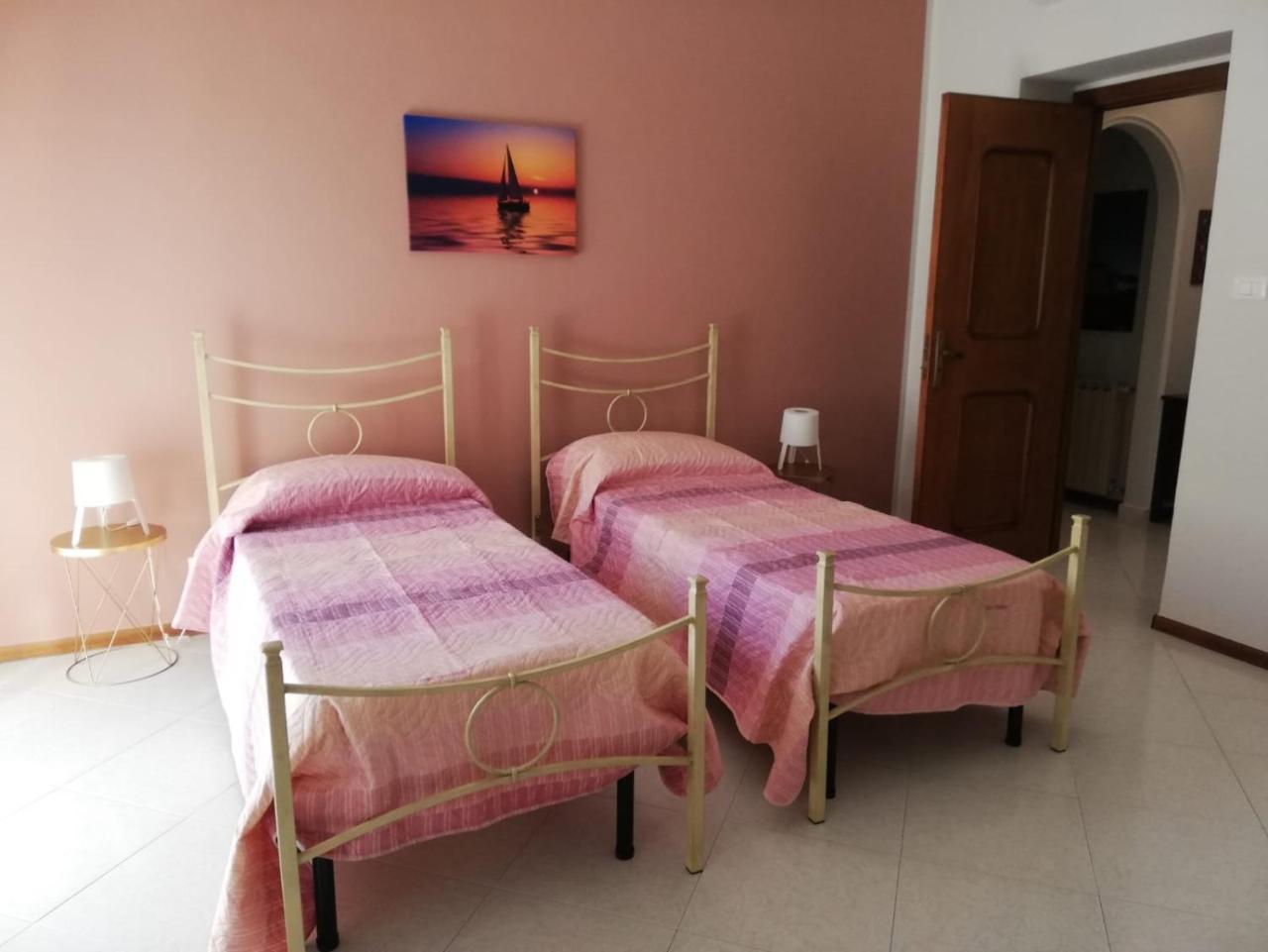 La Suite di Empedocle (Adults Only) 2