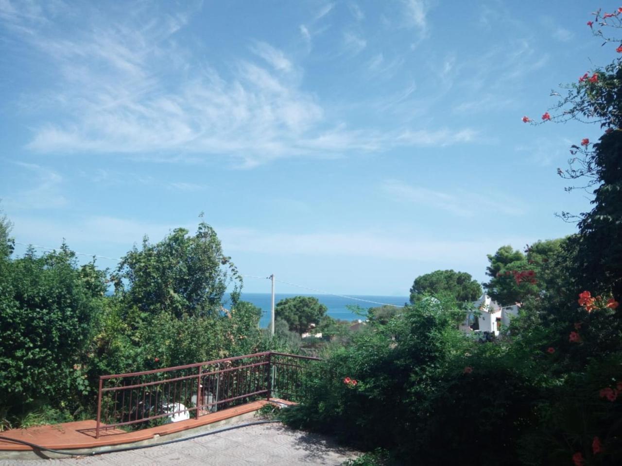 Stanza in Villa Con Giardino Vista Mare 1