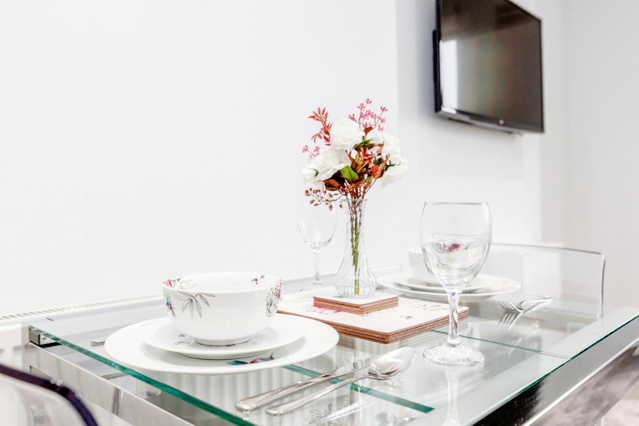 Bright & Modern 2-Bed Notting Hill Apartment 2