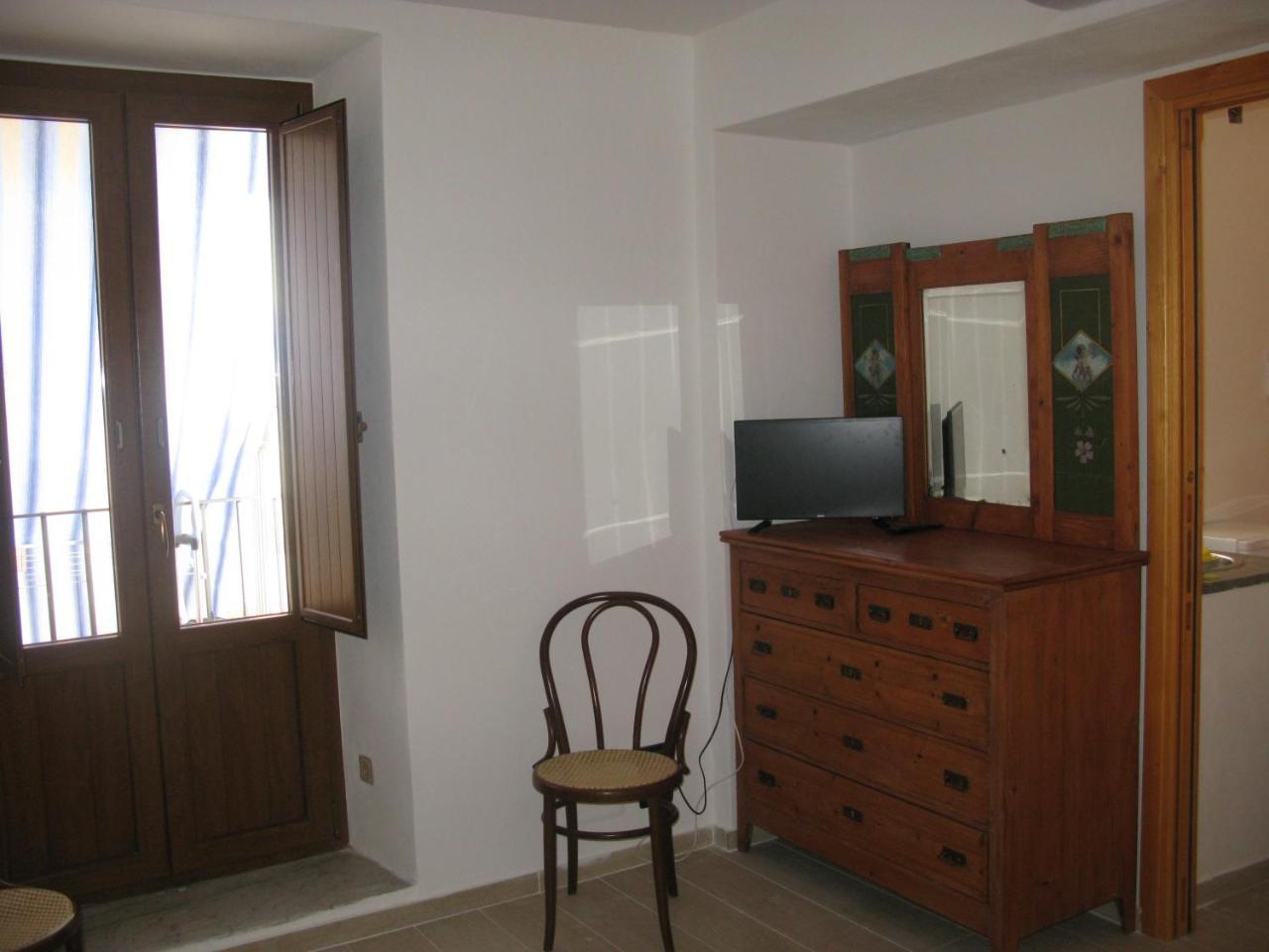 Gioeni 23 1