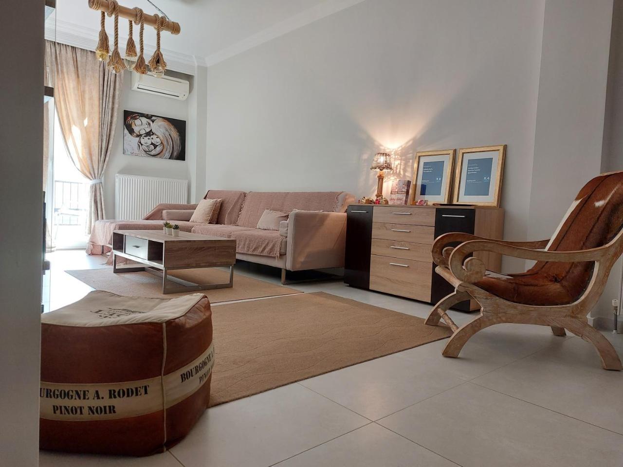 Antigonidon Square Luxury Apartment 2