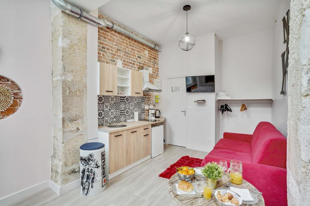 2 Bed Modern Fully Furnish Flat,Close To Buttes Chaumon Park (Adults Only)