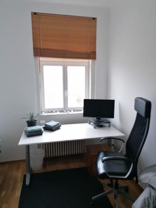 Zwei Charmante Privatzimmer Mit Wohnbereich in Zentraler Berliner Wohnung 2