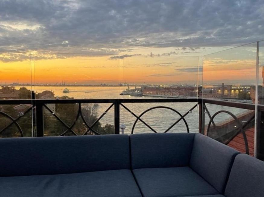 The Venice Penthouse And Rooftop-Terrace at Molino Stucky (Adults Only)