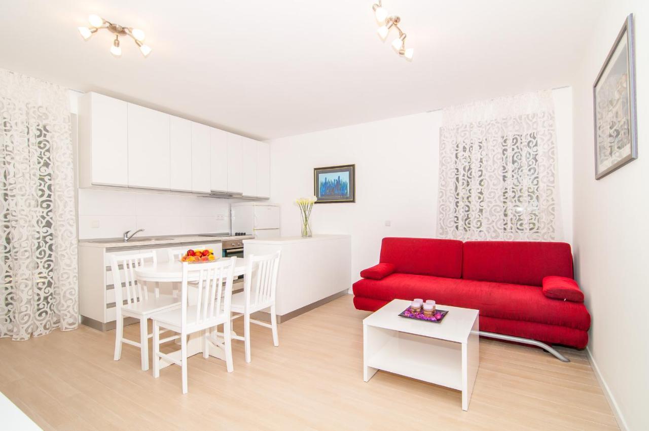 Avenue Apartment
