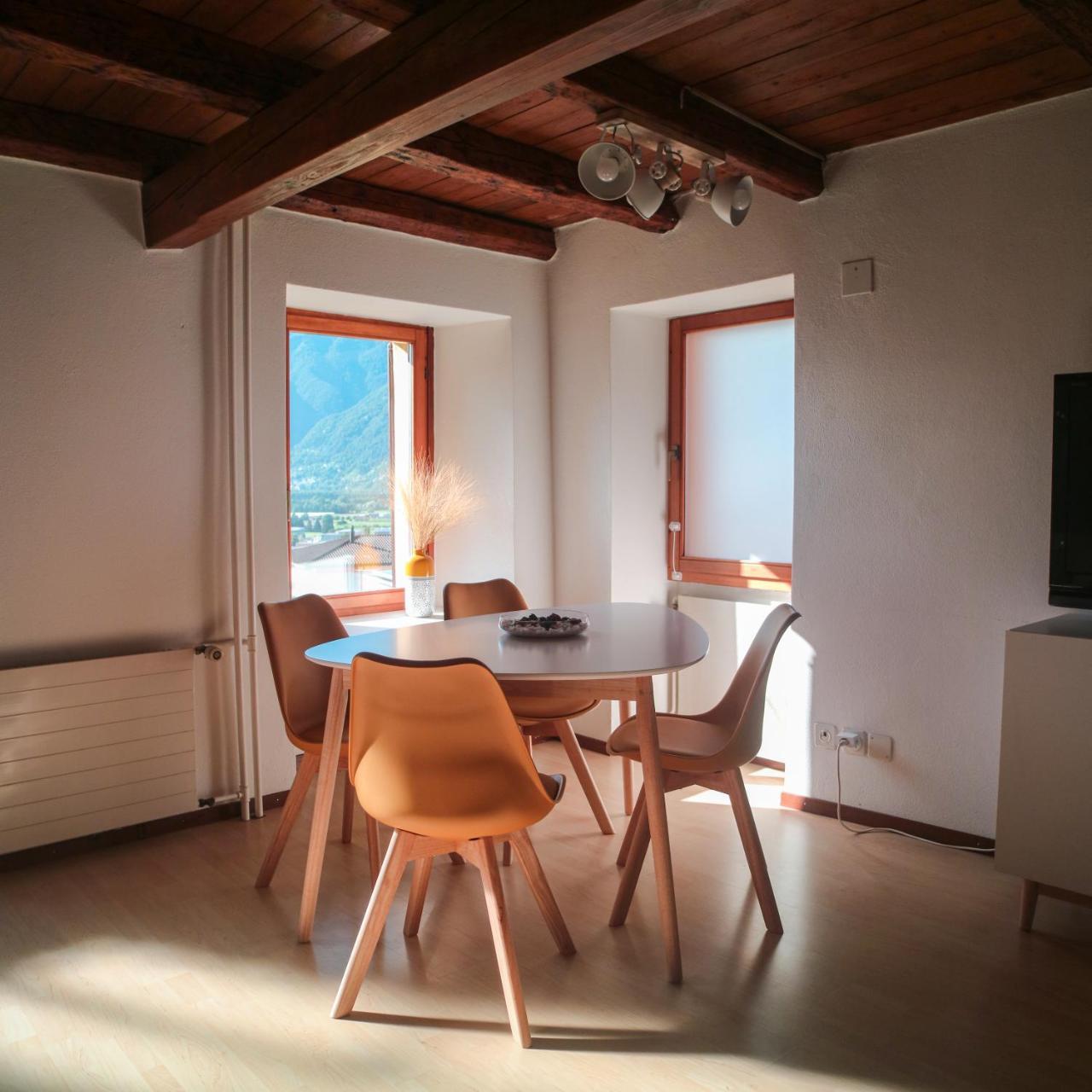 Wisteria House - Holiday Apartment 1